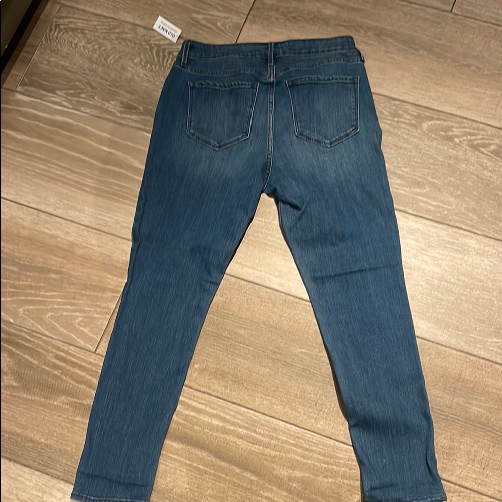 Old Navy High Rise Super Skinny Jeans with Tapered Leg (B) - Picture 5 of 5